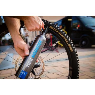 Schwalbe Tire Booster pomp voor tubeless banden 11 bar