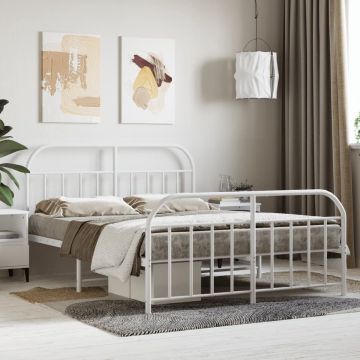 vidaXL Bedframe met hoofd- en voeteneinde metaal wit 135x190 cm