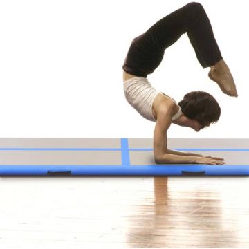 Gymnastiek Mat met Sporthanddoek met Pomp Opblaasbaar Blauw 600x100x10 cm - Yoga mat - Pilates - Aerobics