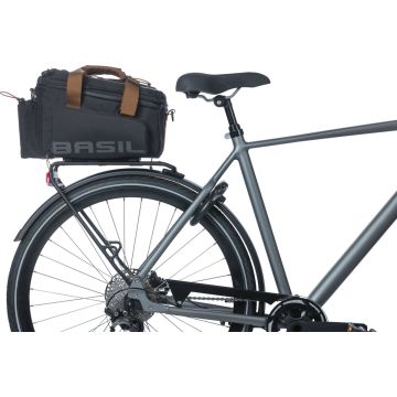 Basil Miles XL Pro Bagagedragertas - 9-36 Liter - Zwart/Grijs